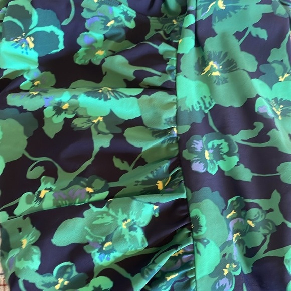 Women’s LL Bean Sz 16 tankini blue green floral adjustable straps built in cups - Picture 7 of 9